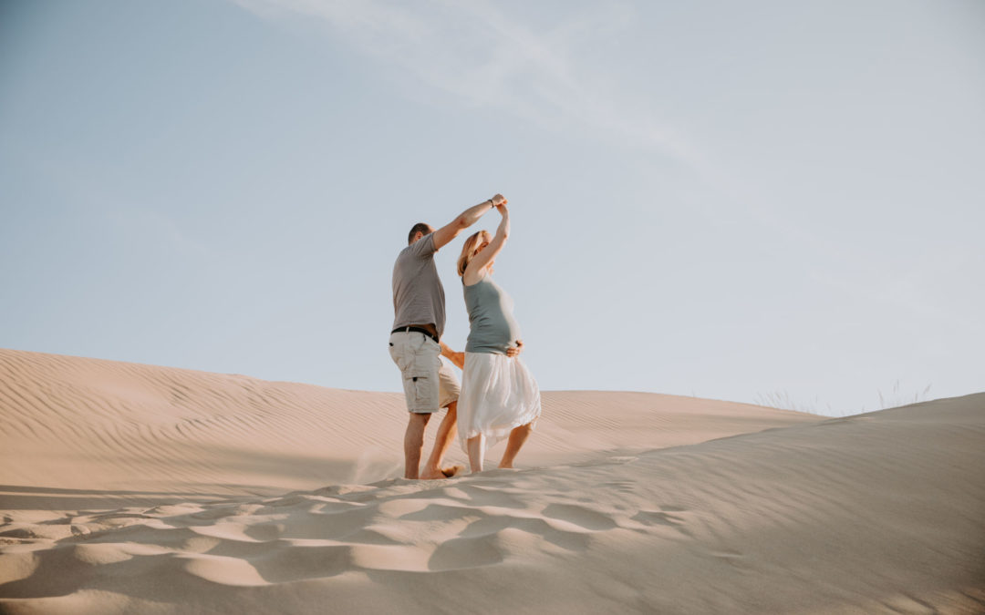 Séance maternité dans les dunes